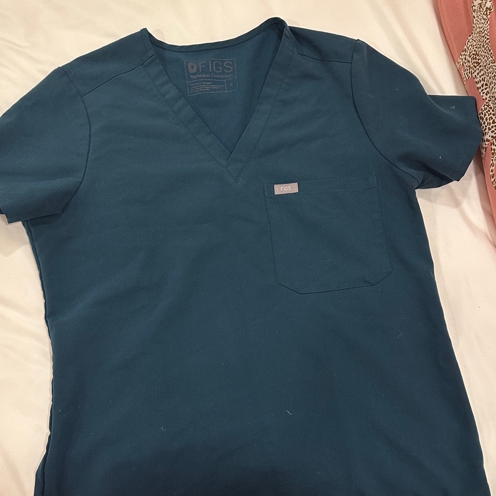 Figs teal scrub top size small